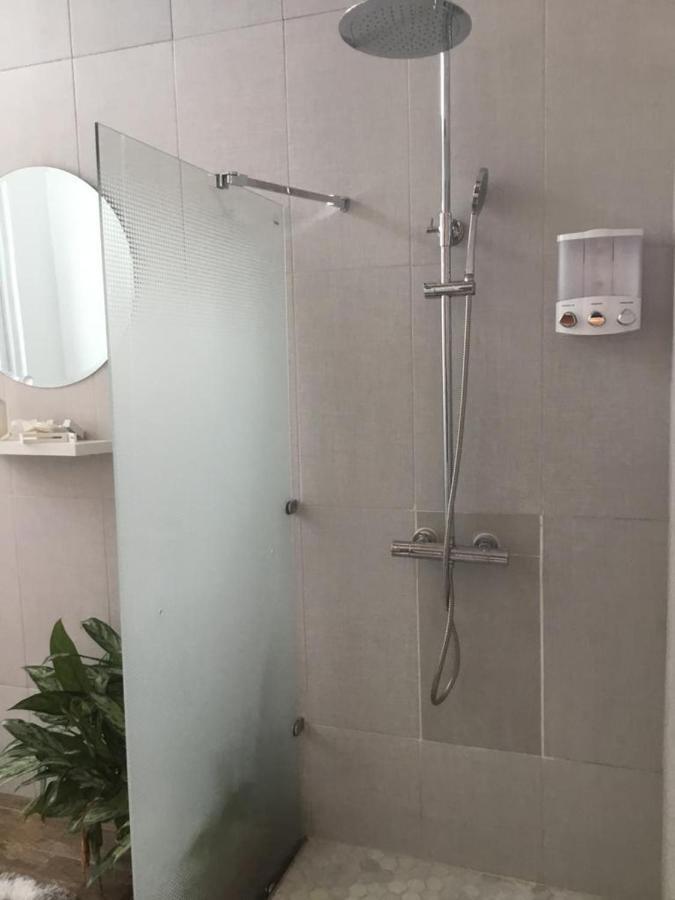 2 Bdr Beach Apartment, Generator Parking Included Сан Хуан Екстериор снимка